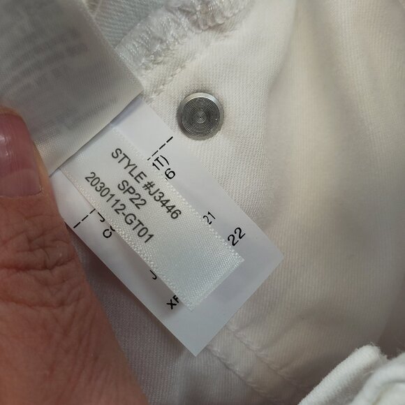 J Crew 9" Demi-Boot Crop Jean in white wash Womens Size 25T Raw Hem - Picture 11 of 12